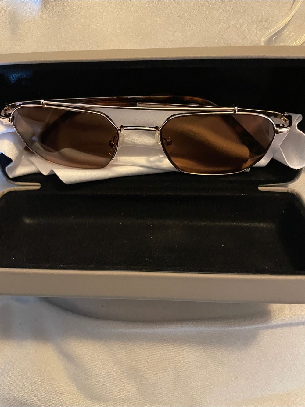 VEHLA Silver Frame Sunglasses with Brown Lenses